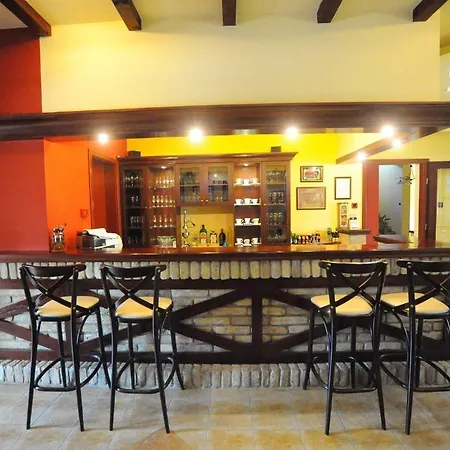 Larus Гостевой дом 4*